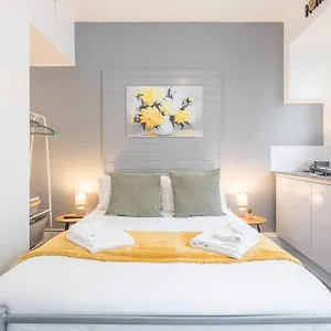 private-affordable-studio-room-2-by-milton-gh.cambridgehotelsuk.com/