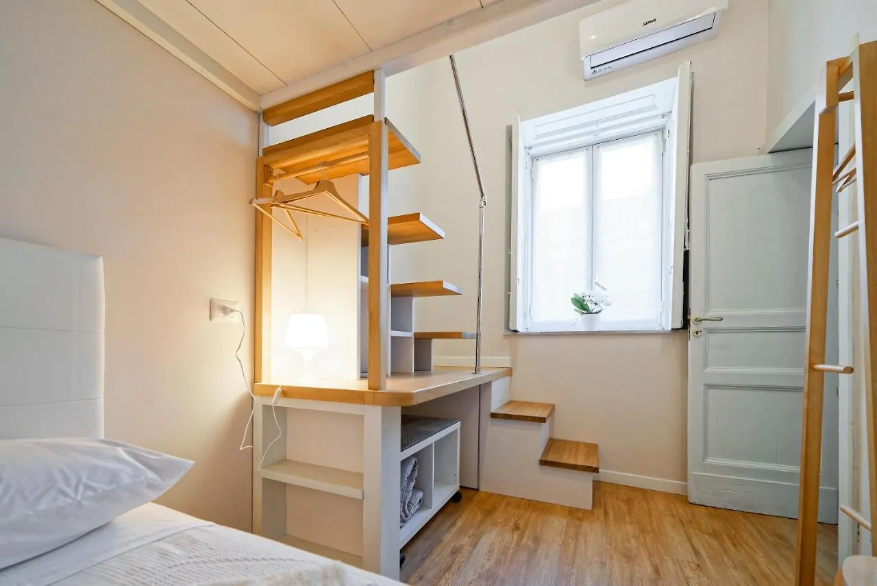 La Porta Di Mezzo Apartment Catania